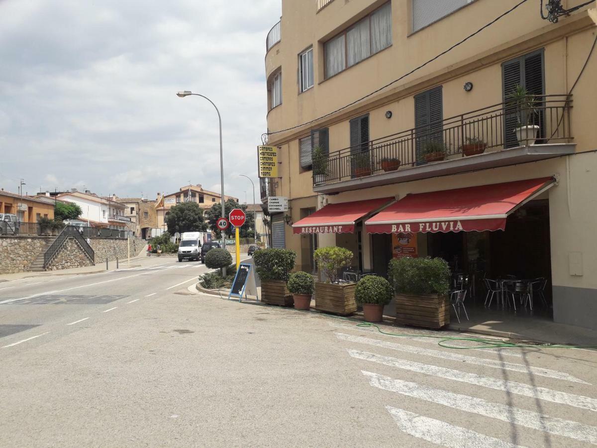 Hotel Pensio Fluvia Báscara Exterior foto